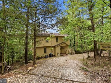 51 FORREST STREET, BASYE, VA 22810