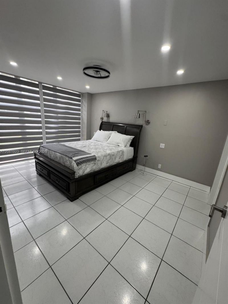 17011 N Bay Rd , Unit 106, Sunny Isles Beach, FL 33160 Photo