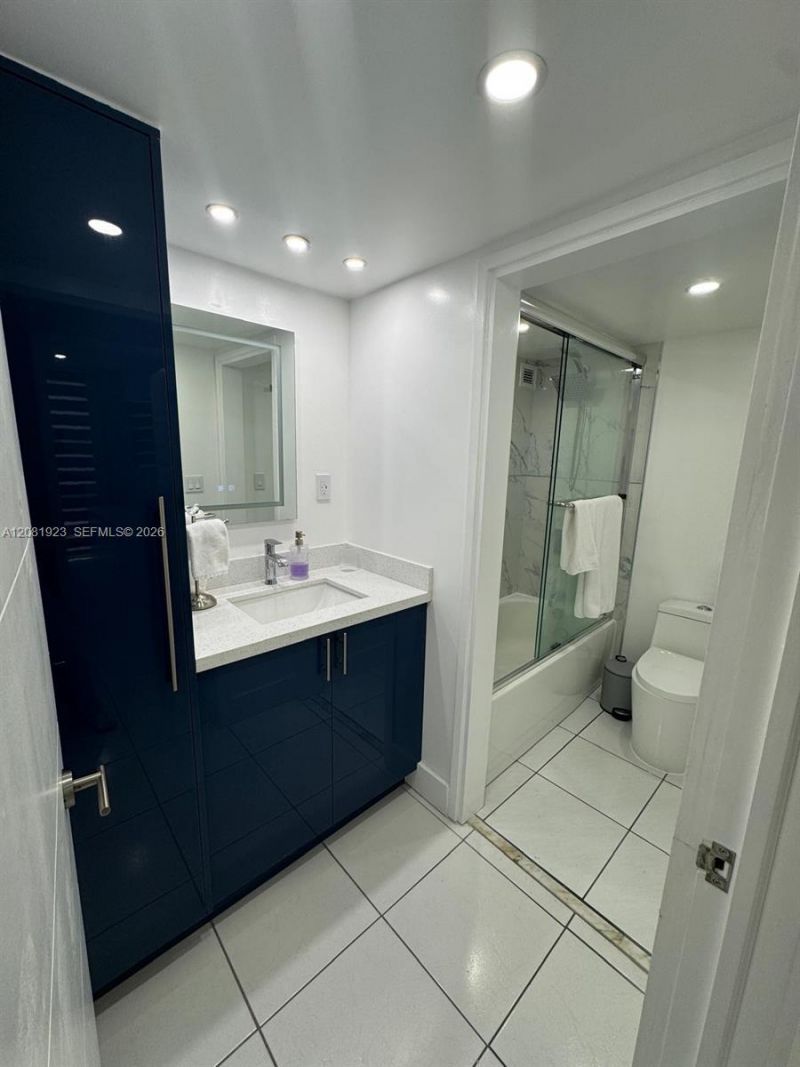 17011 N Bay Rd , Unit 106, Sunny Isles Beach, FL 33160 Photo