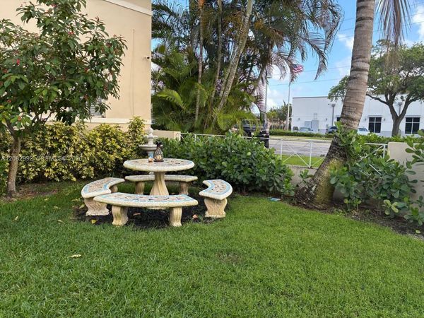 689 NE 92ST , Miami Shores, FL 33138