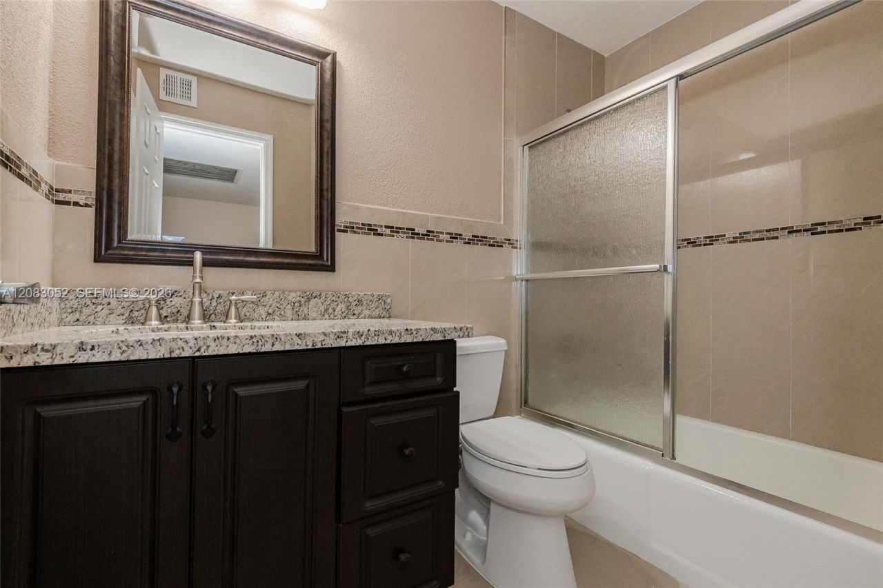 1504 NW 112th Ter, Pembroke Pines, FL 33026 Photo