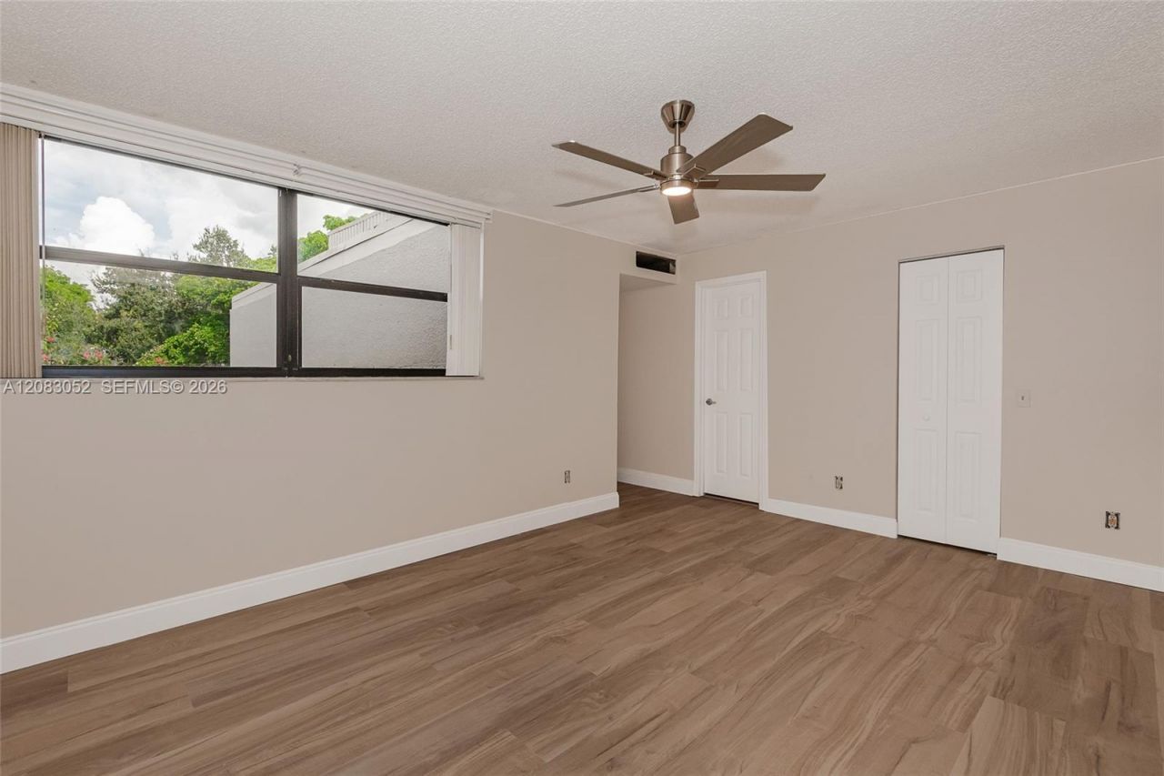1504 NW 112th Ter, Pembroke Pines, FL 33026 Photo