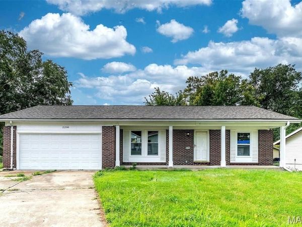 2206 Outlook Drive , St Louis, MO 63136