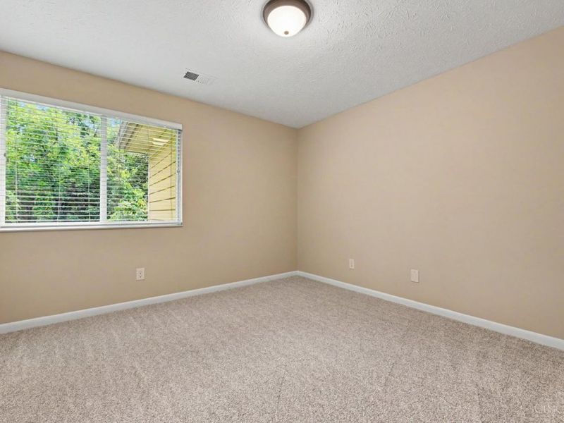977 Cedar Ridge Drive, Unit 10, Pierce Township, OH 45245 Photo 8