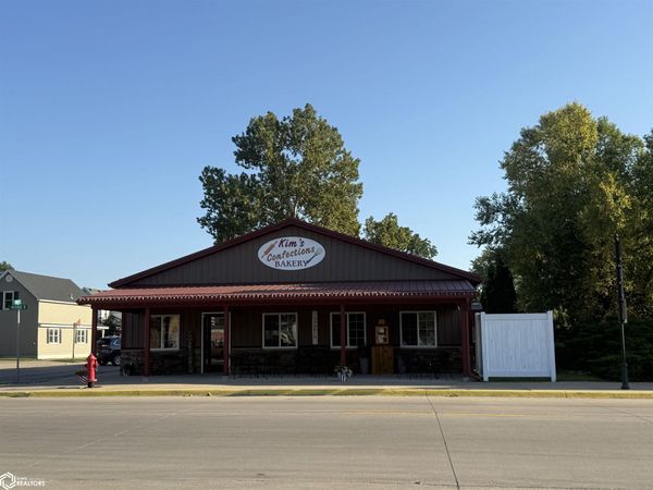423 Avenue D, West Point, IA 52656