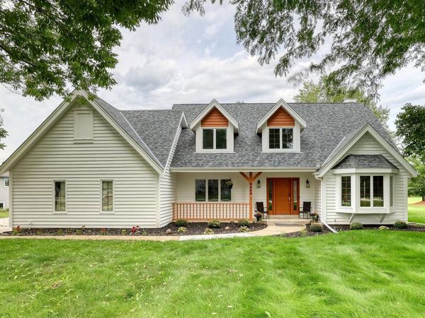 8424 S 68th STREET, Franklin, WI 53132