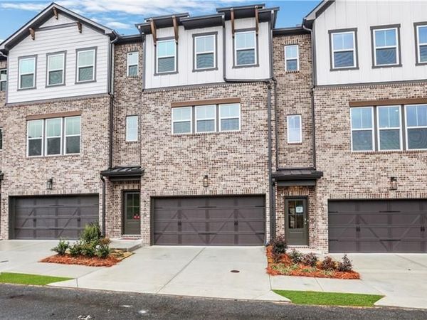 326 Sunset Hollow Street , Sugar Hill, GA 30518