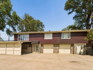 107 1ST Avenue, UNDERWOOD, IA 51576