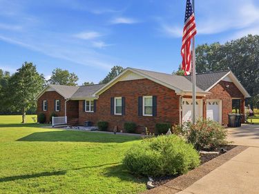 1040 South Gum Springs Road, Paducah, KY 42001