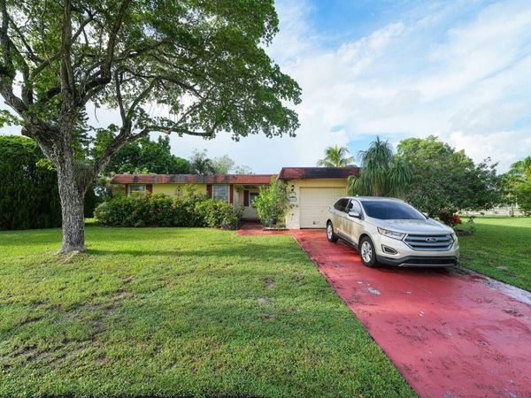 6311 NW 72nd Avenue, Tamarac, FL 33321