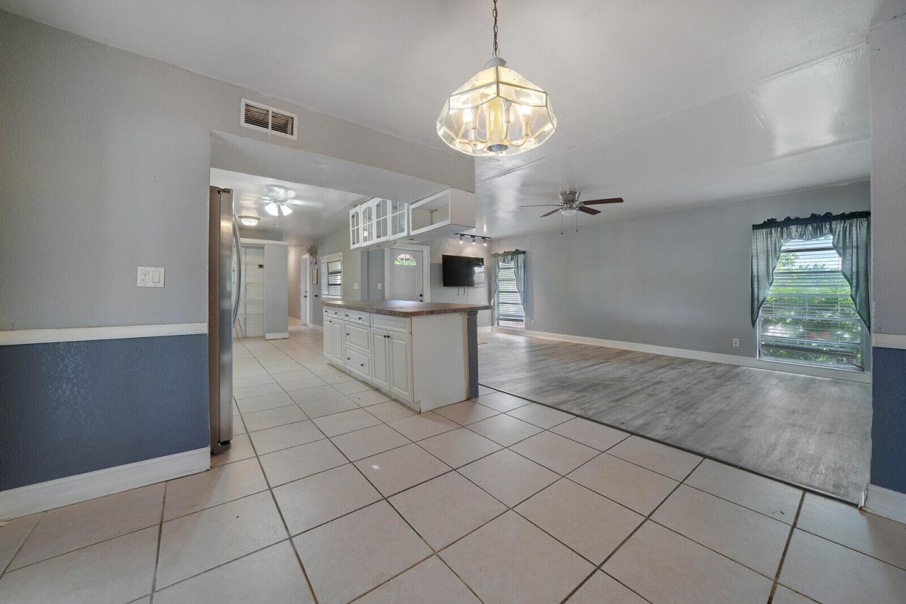 6311 NW 72nd Avenue, Tamarac, FL 33321 Photo