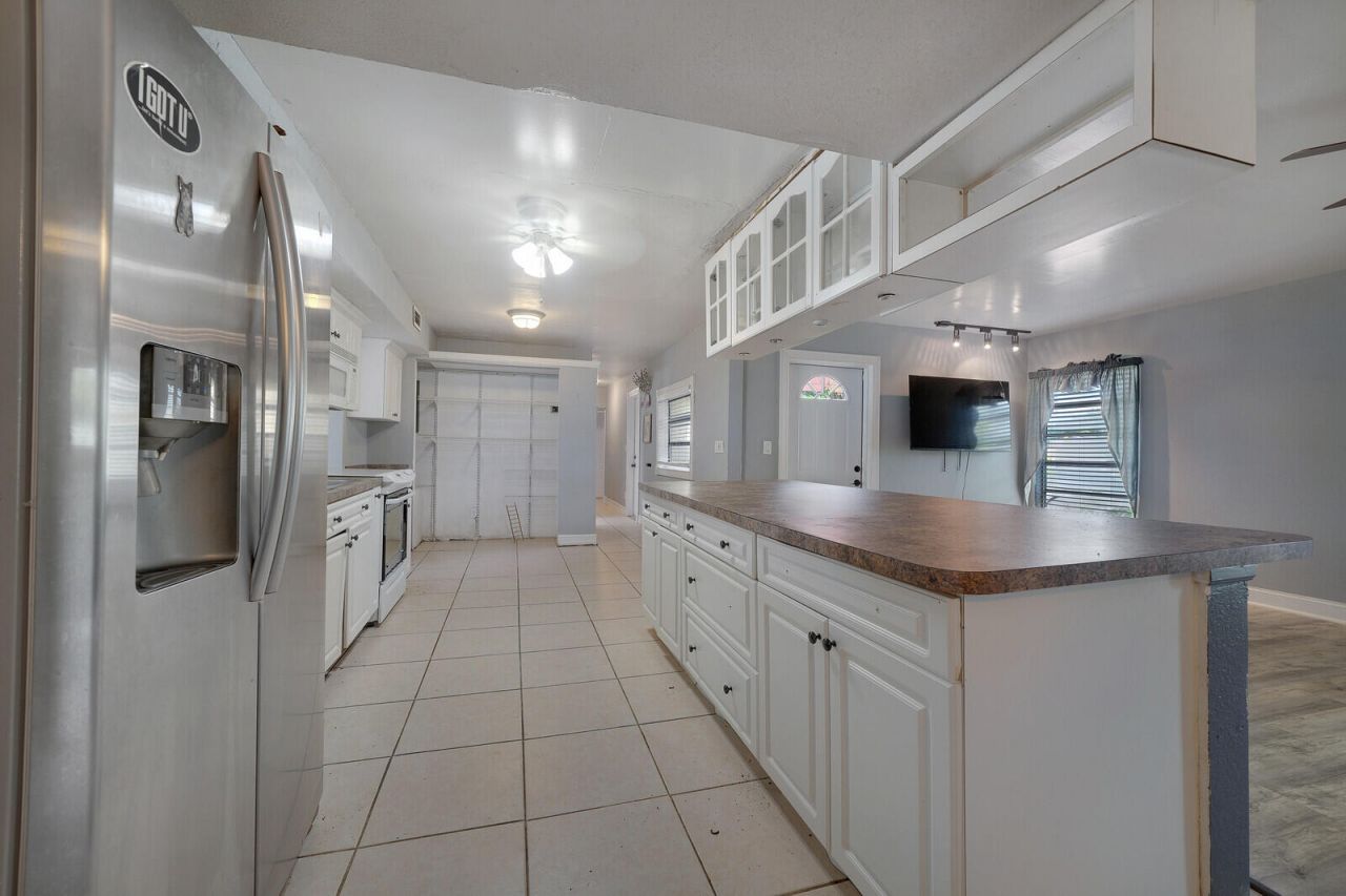 6311 NW 72nd Avenue, Tamarac, FL 33321 Photo