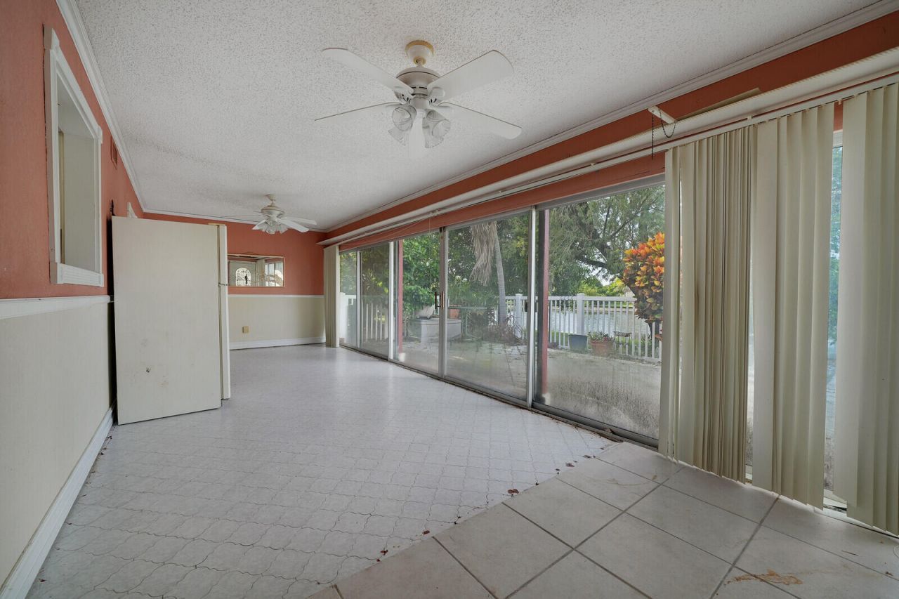 6311 NW 72nd Avenue, Tamarac, FL 33321 Photo
