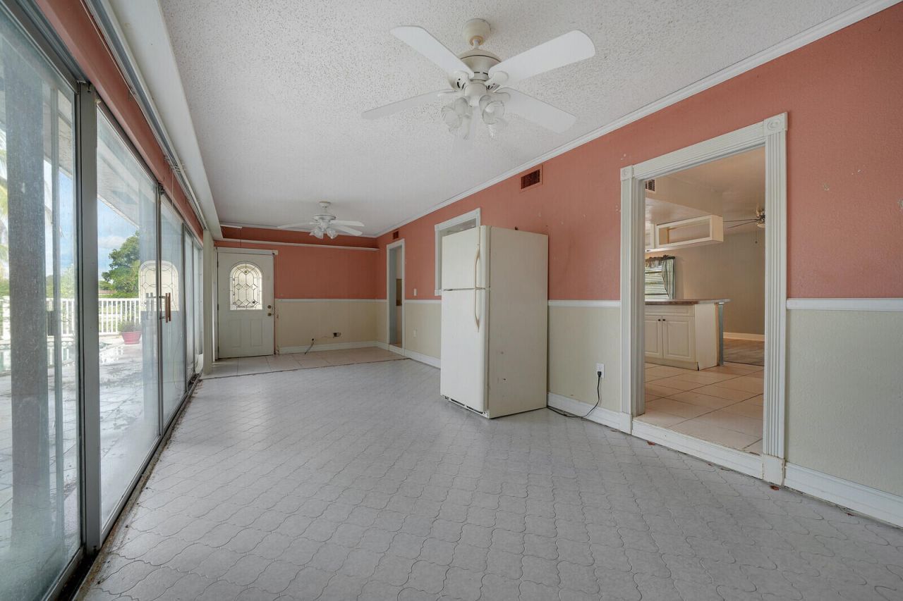 6311 NW 72nd Avenue, Tamarac, FL 33321 Photo