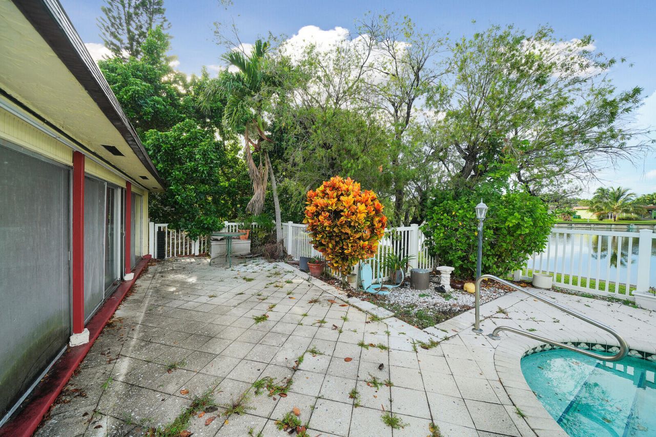 6311 NW 72nd Avenue, Tamarac, FL 33321 Photo