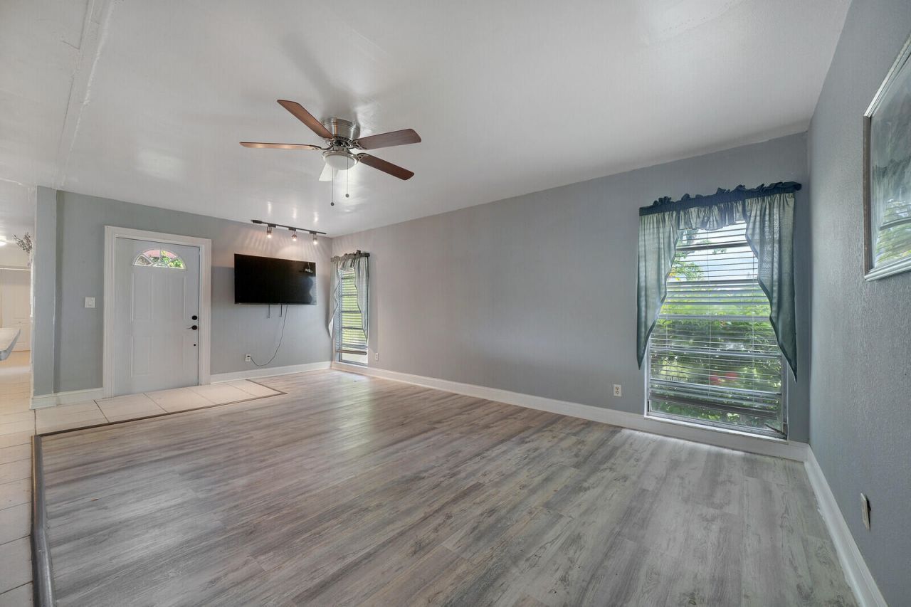 6311 NW 72nd Avenue, Tamarac, FL 33321 Photo