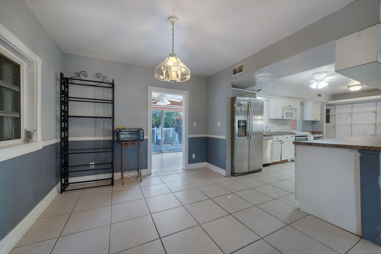 6311 NW 72nd Avenue, Tamarac, FL 33321 Photo