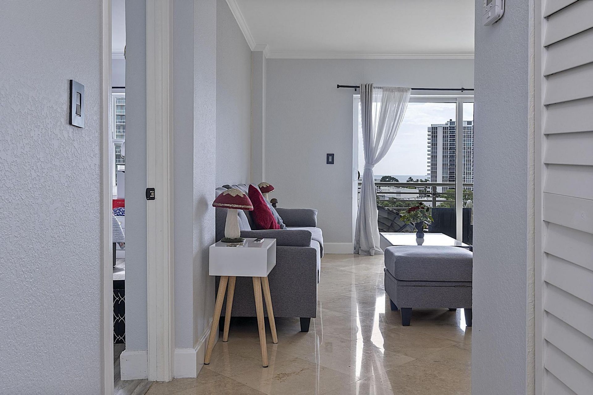 2900 NE 30th Street, Unit Apt 8j, Fort Lauderdale, FL 33306 Photo