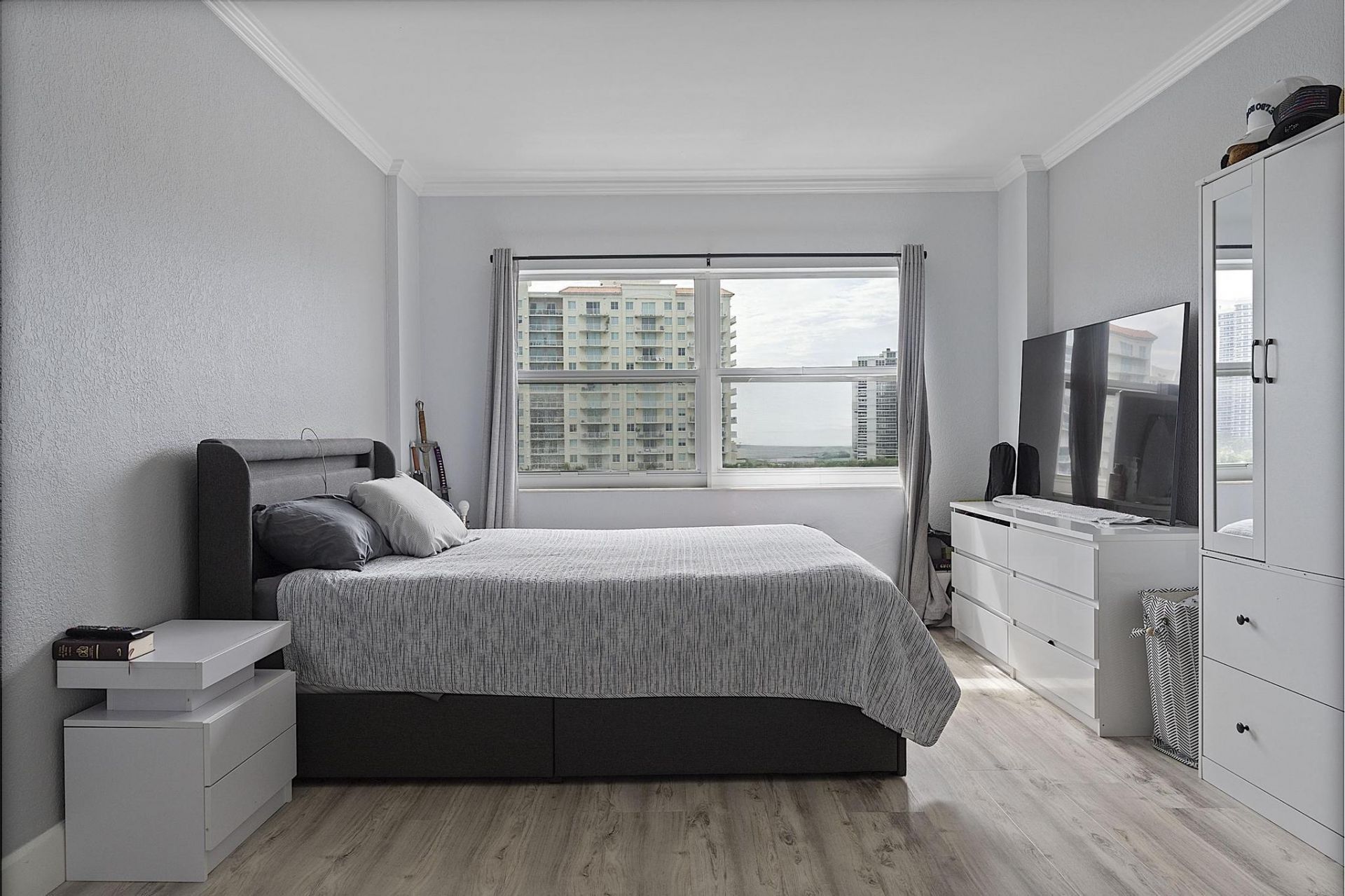 2900 NE 30th Street, Unit Apt 8j, Fort Lauderdale, FL 33306 Photo