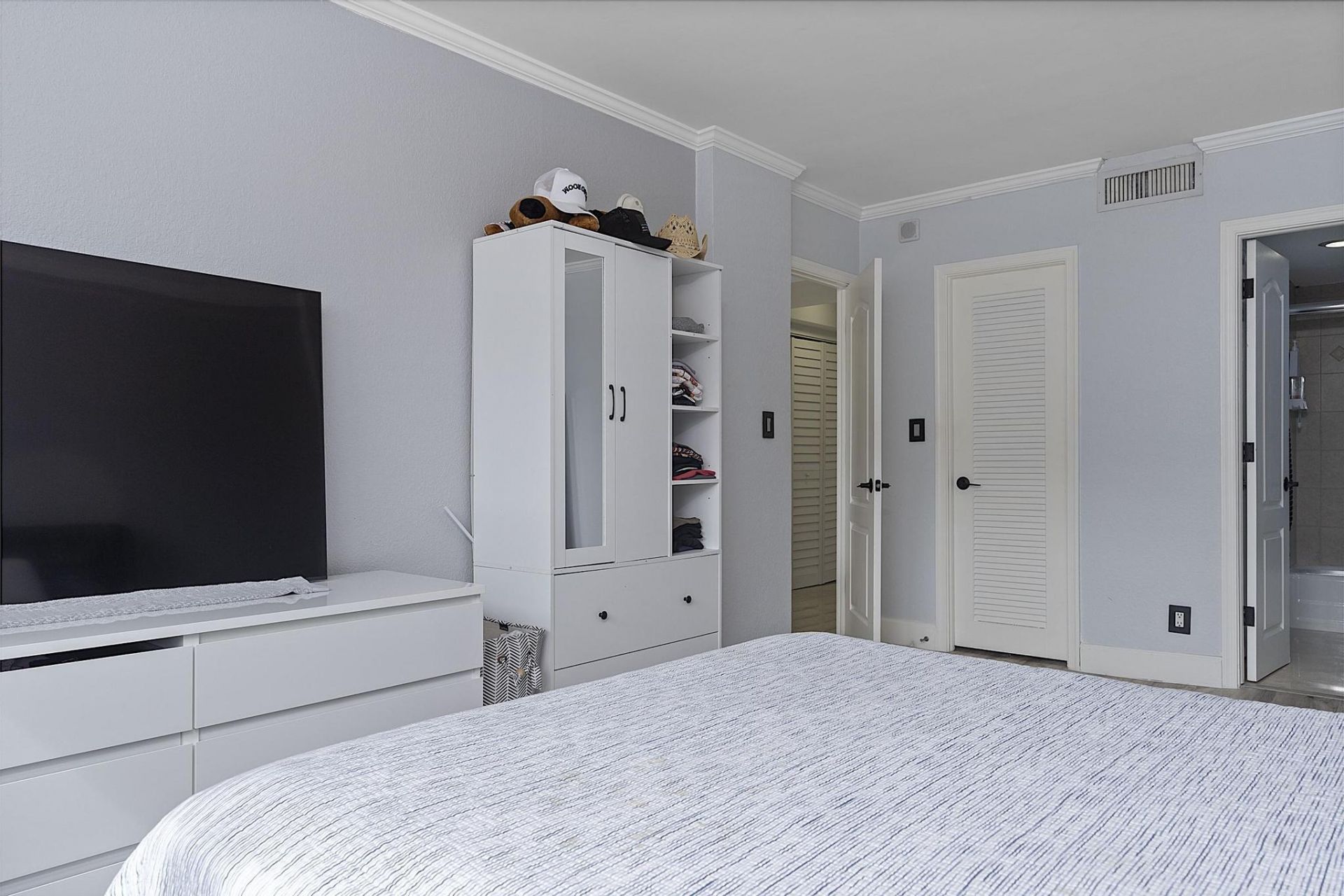 2900 NE 30th Street, Unit Apt 8j, Fort Lauderdale, FL 33306 Photo