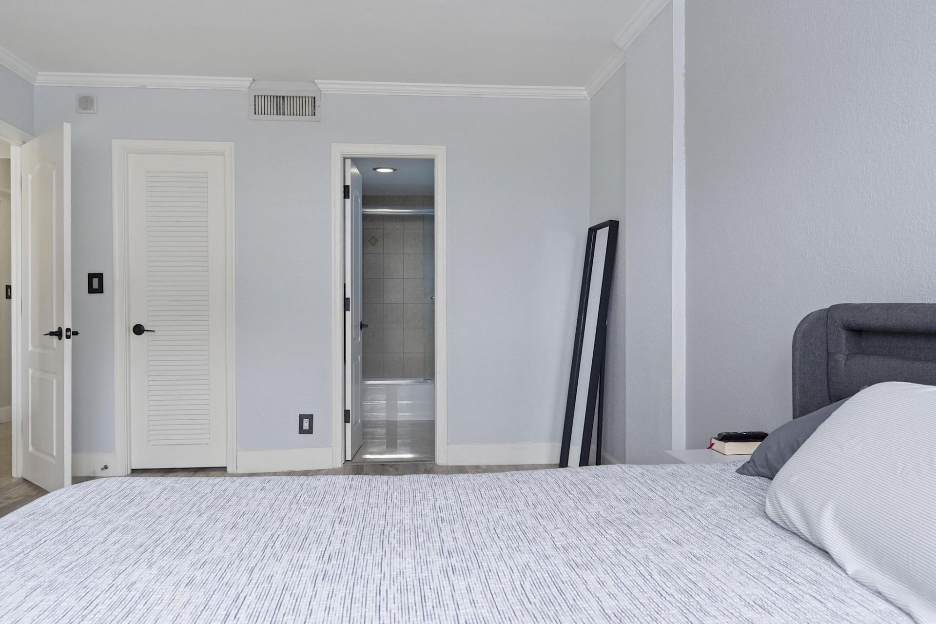 2900 NE 30th Street, Unit Apt 8j, Fort Lauderdale, FL 33306 Photo