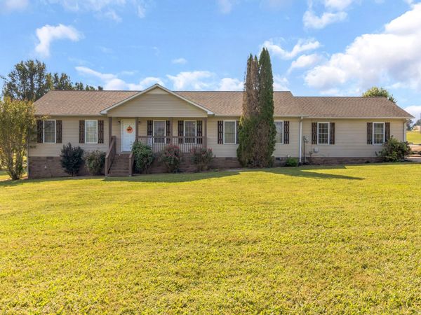 205 Jackson St , Cowan, TN 37318