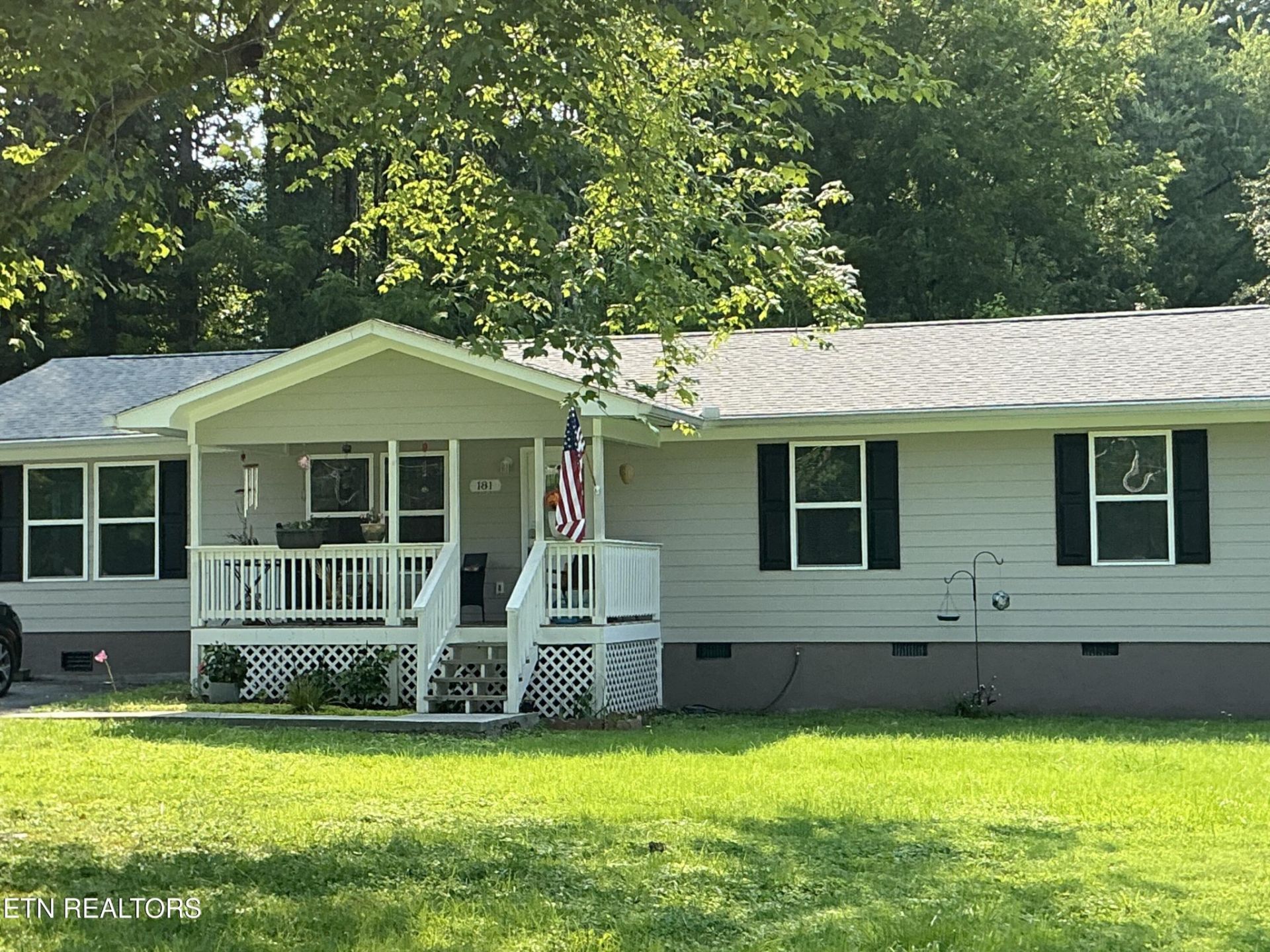 181 Spring St , Spring City, TN 37381 Main Photo