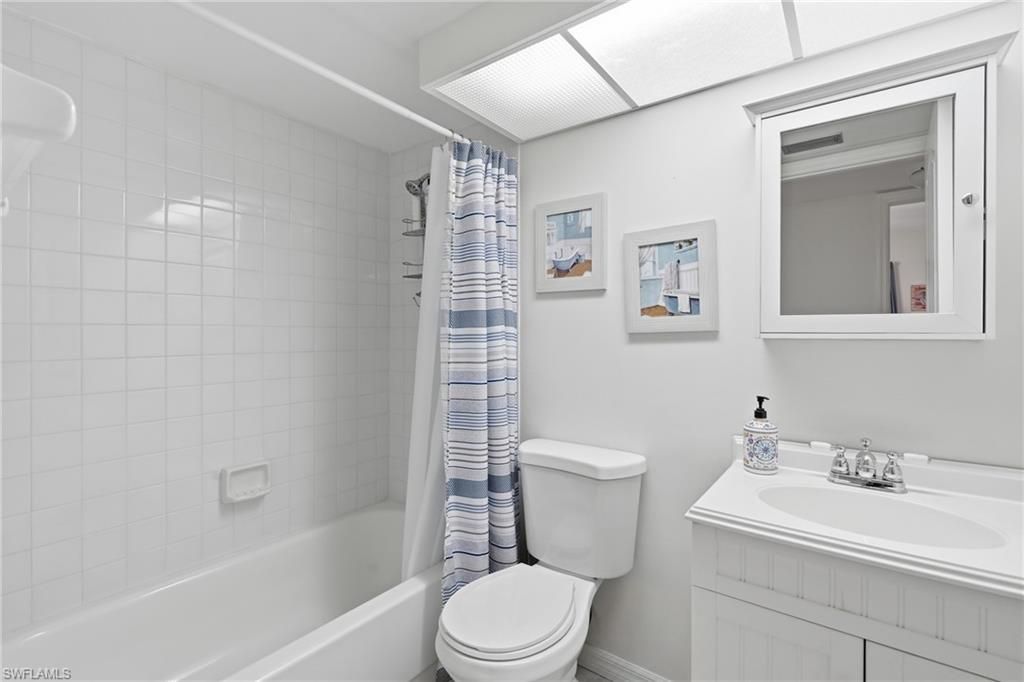 7300 Glenmoor Ln , Unit 205, Naples, FL 34104 Photo