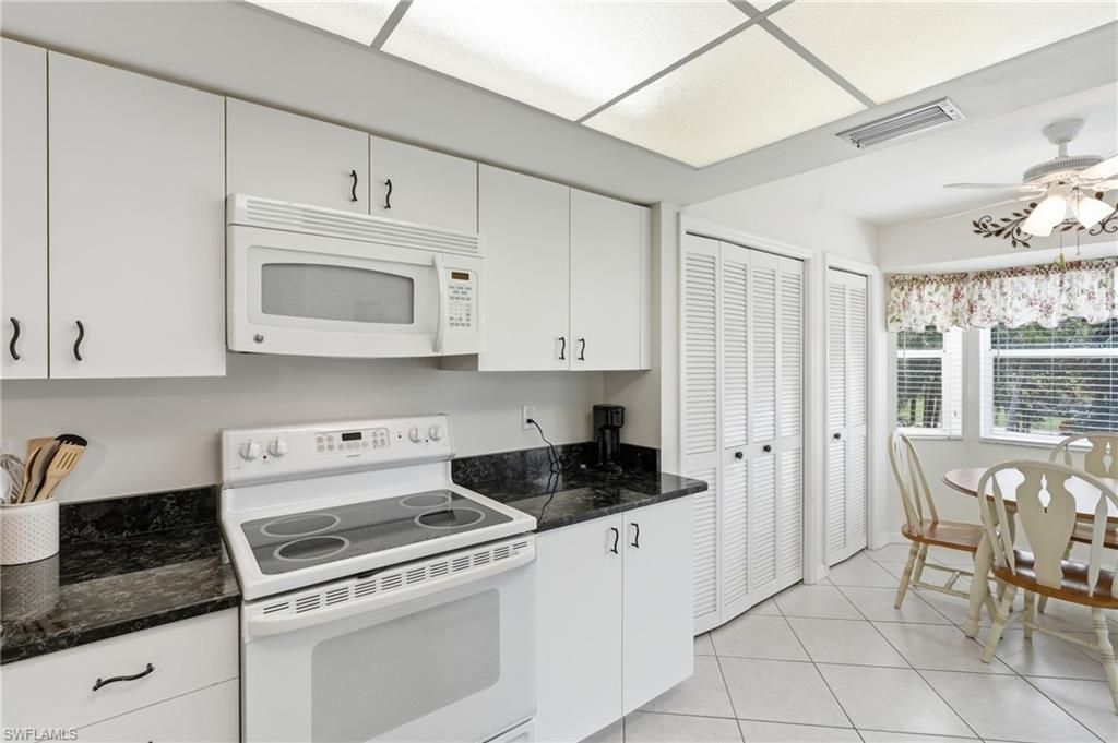 7300 Glenmoor Ln , Unit 205, Naples, FL 34104 Photo