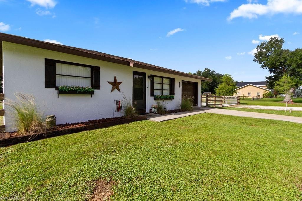 30097 Elm Rd, Punta Gorda, FL 33982 Photo