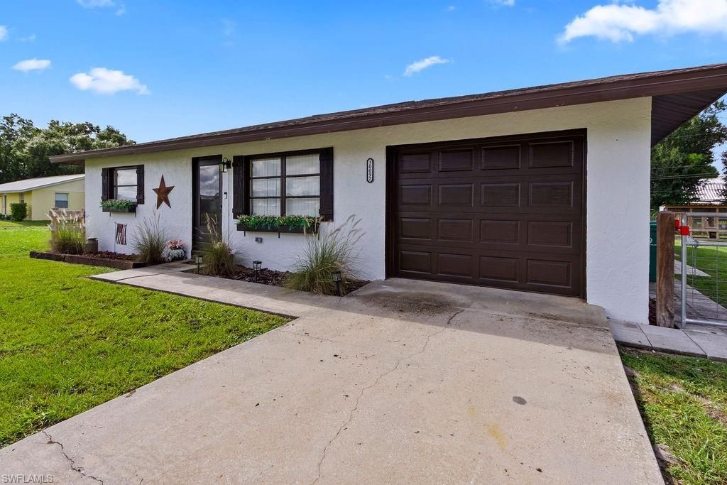 30097 Elm Rd, Punta Gorda, FL 33982 Photo