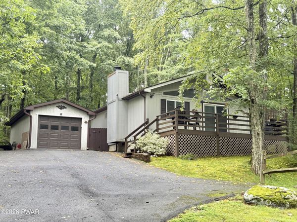 215 Stirrup Lane , Lords Valley, PA 18428