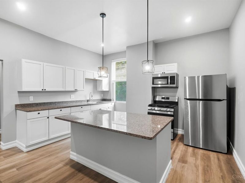 3728 Applegate Avenue, Cheviot, OH 45211 Photo 5