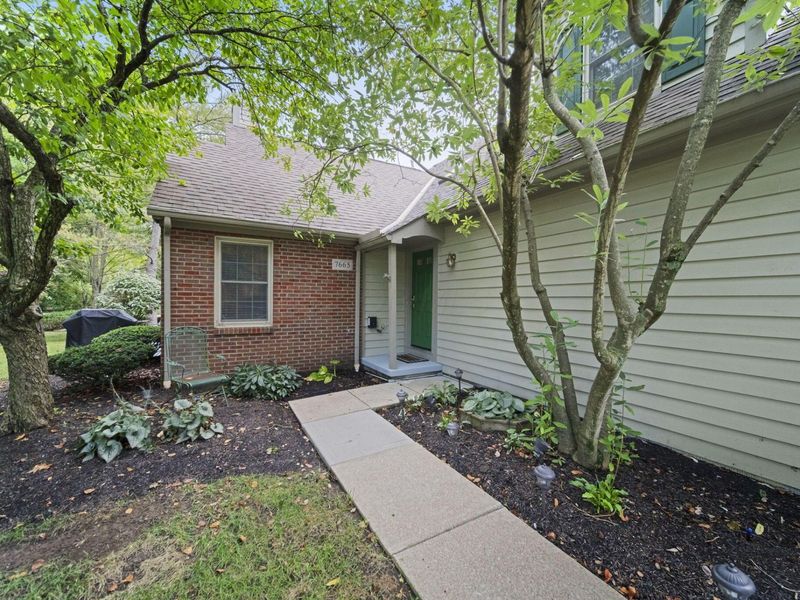 7665 Earlington Parkway, Unit 3B, Dublin, OH 43017 Photo 3