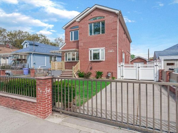 252-15 82nd Avenue , Bellerose, NY 11426
