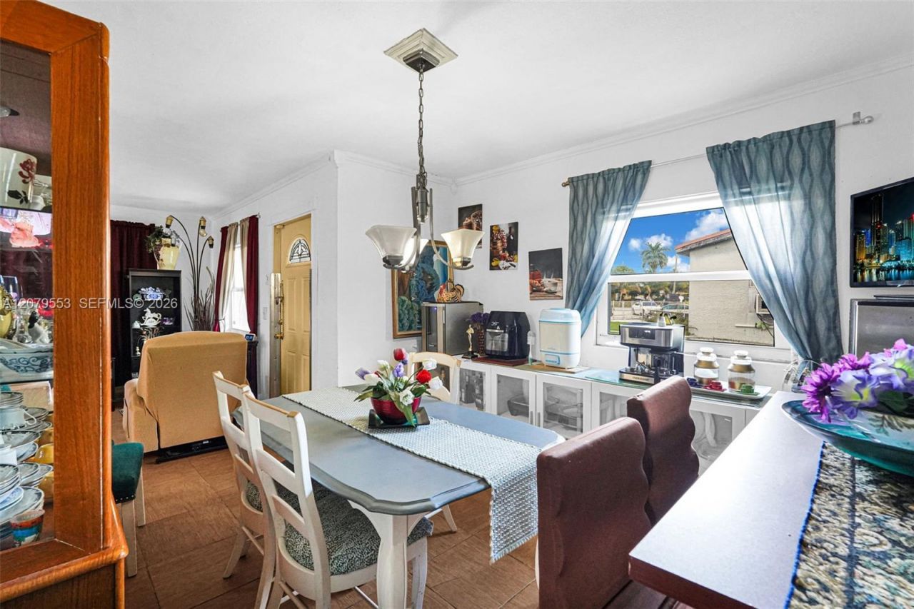 2760 NW 23rd St , Fort Lauderdale, FL 33311 Photo