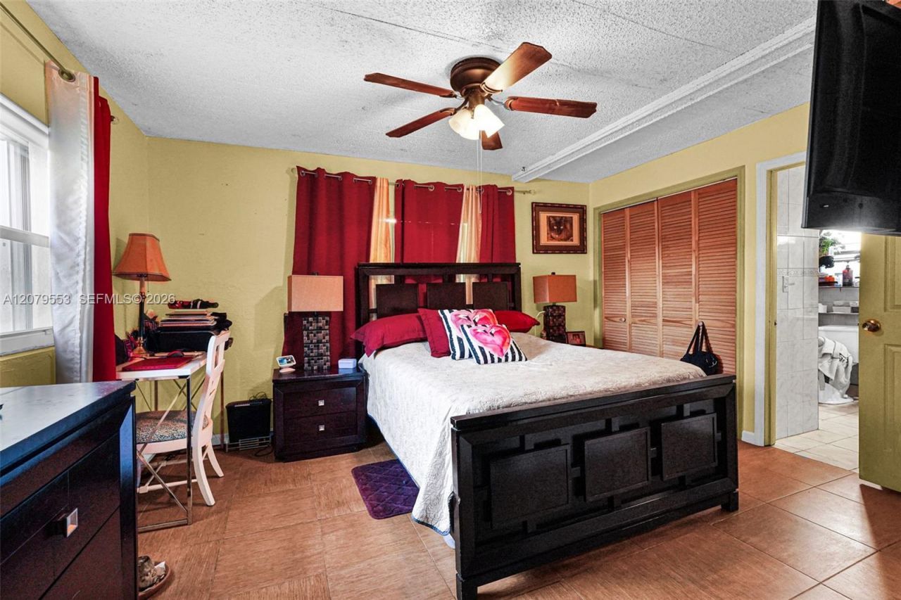 2760 NW 23rd St , Fort Lauderdale, FL 33311 Photo