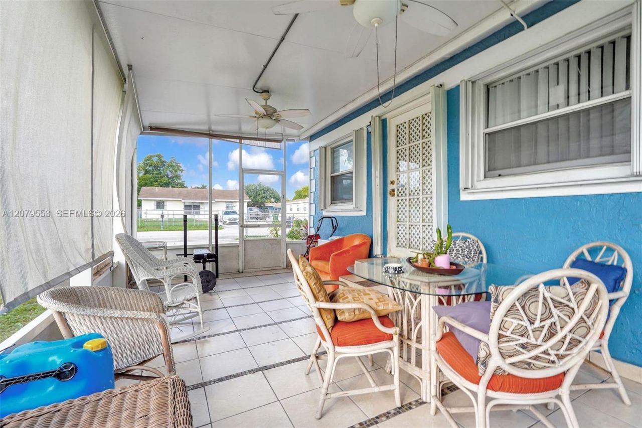 2760 NW 23rd St , Fort Lauderdale, FL 33311 Photo