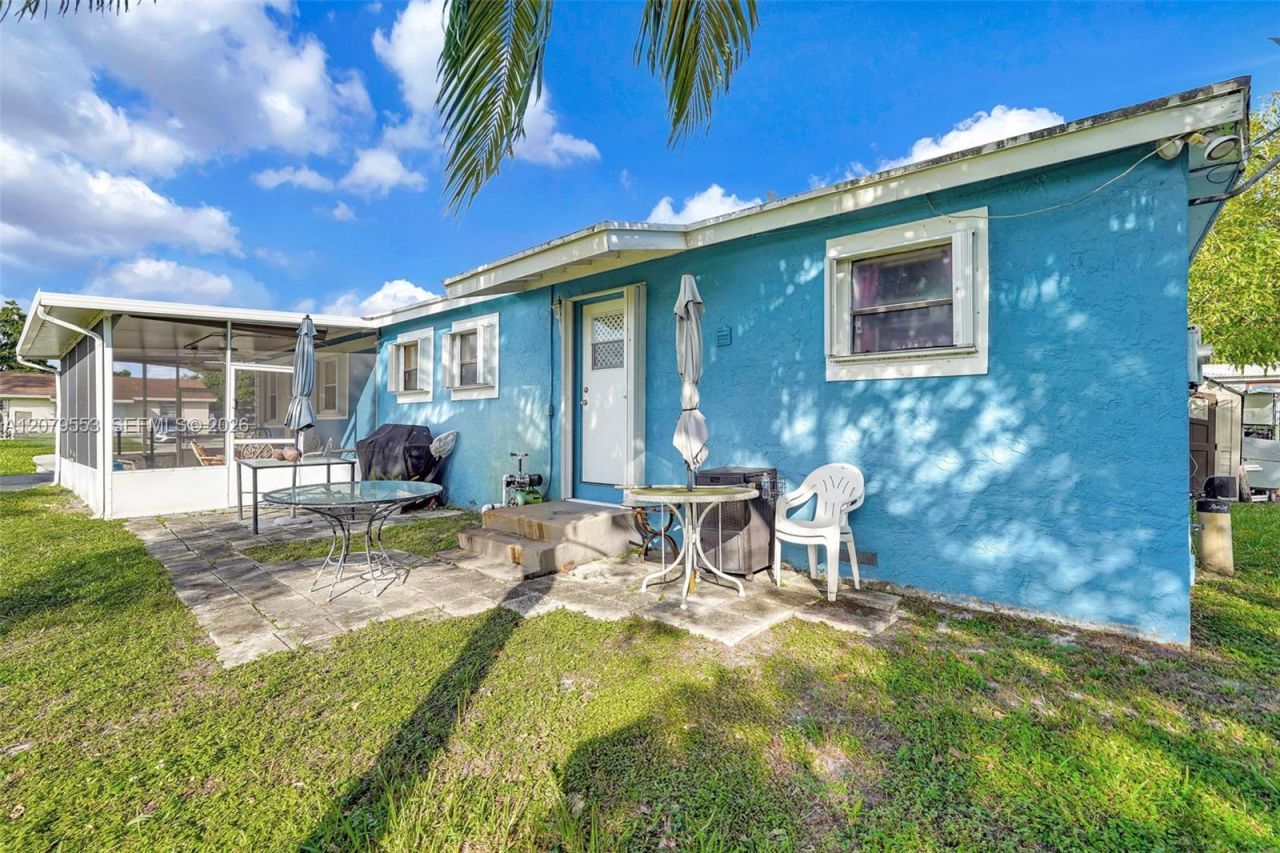 2760 NW 23rd St , Fort Lauderdale, FL 33311 Photo