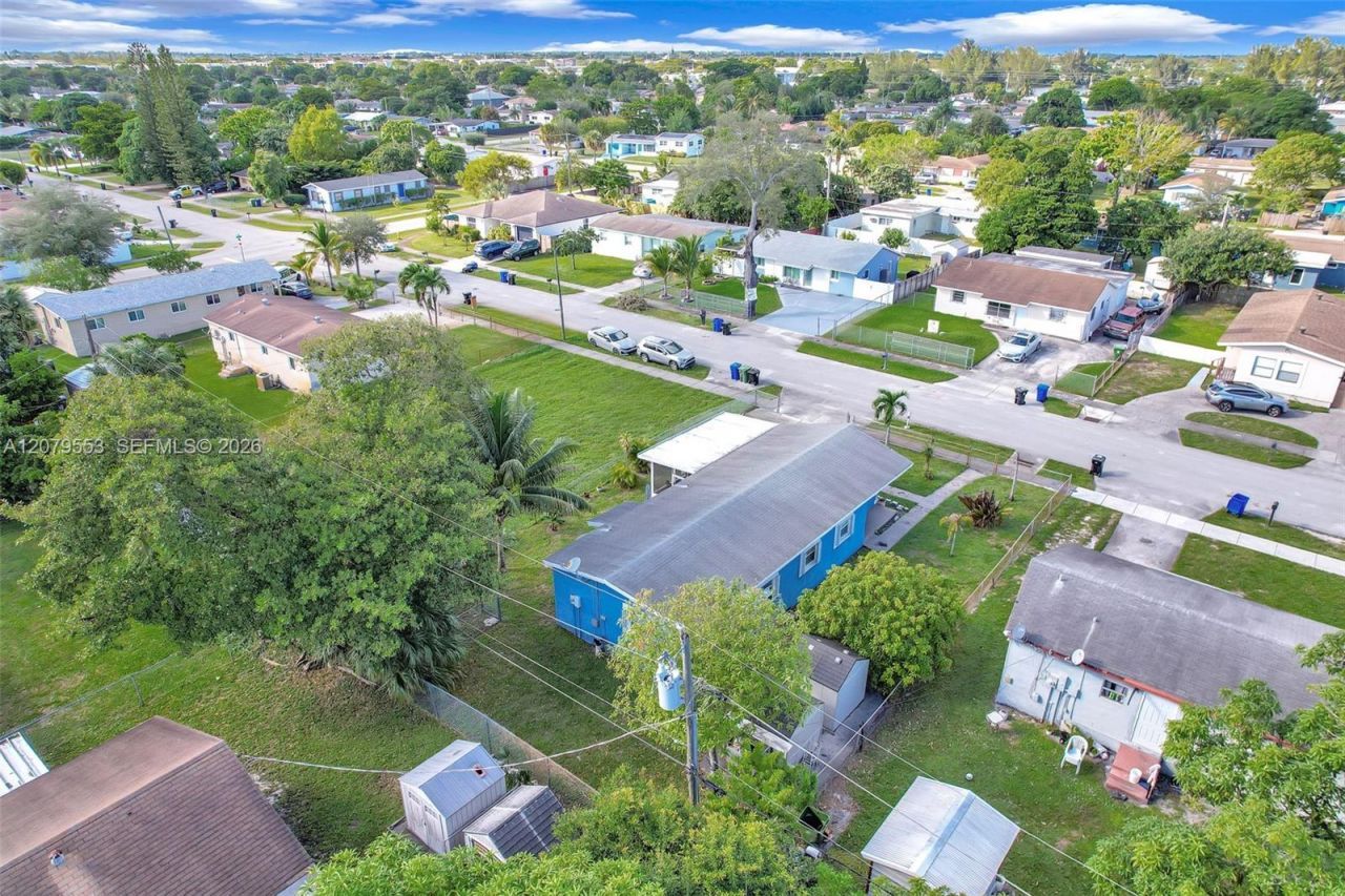 2760 NW 23rd St , Fort Lauderdale, FL 33311 Photo