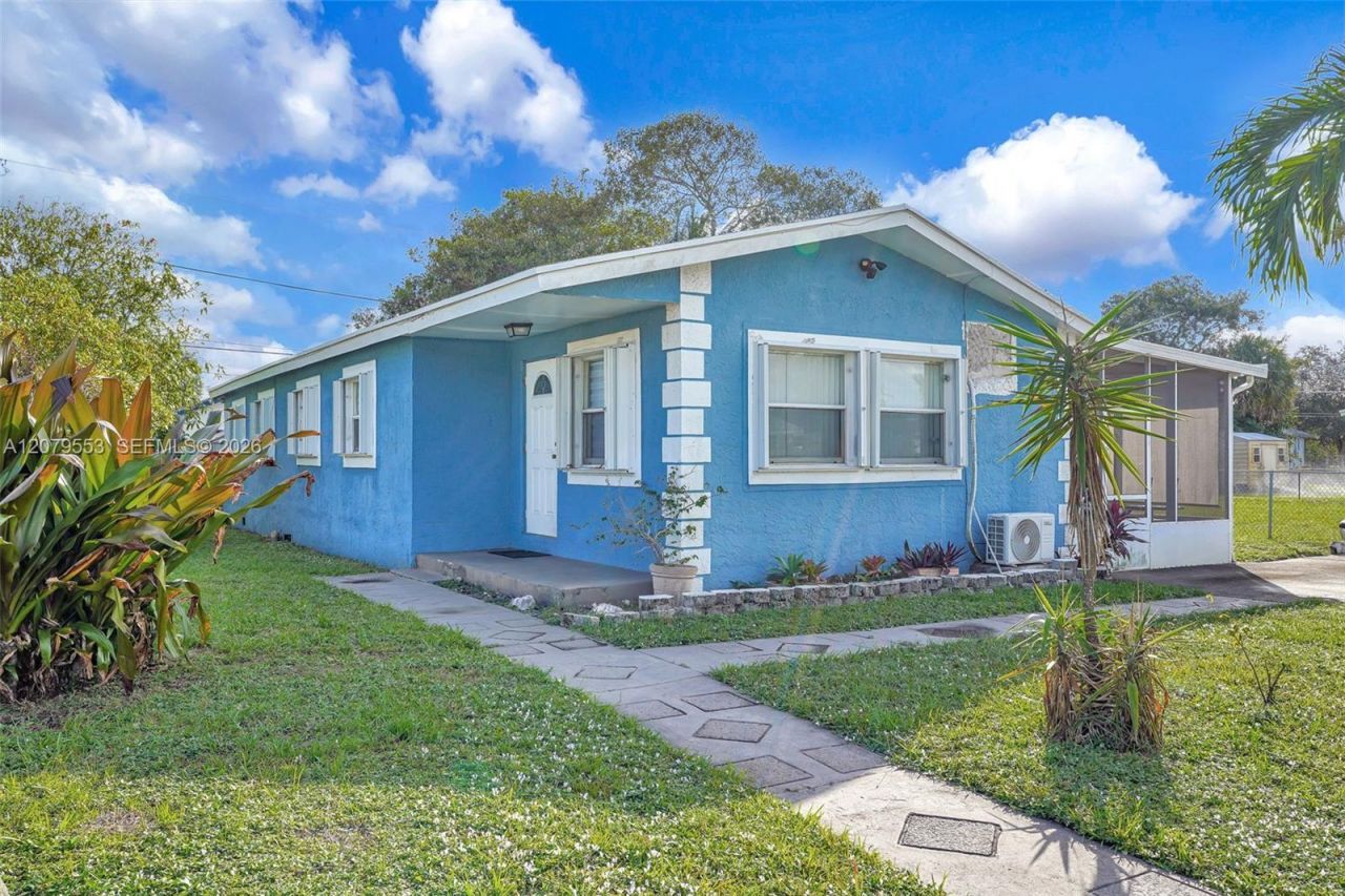 2760 NW 23rd St , Fort Lauderdale, FL 33311 Photo