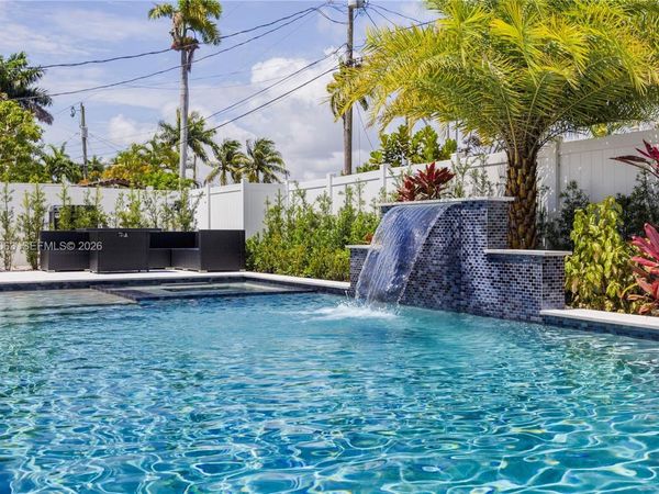 1104 N 13th Ter , Hollywood, FL 33019
