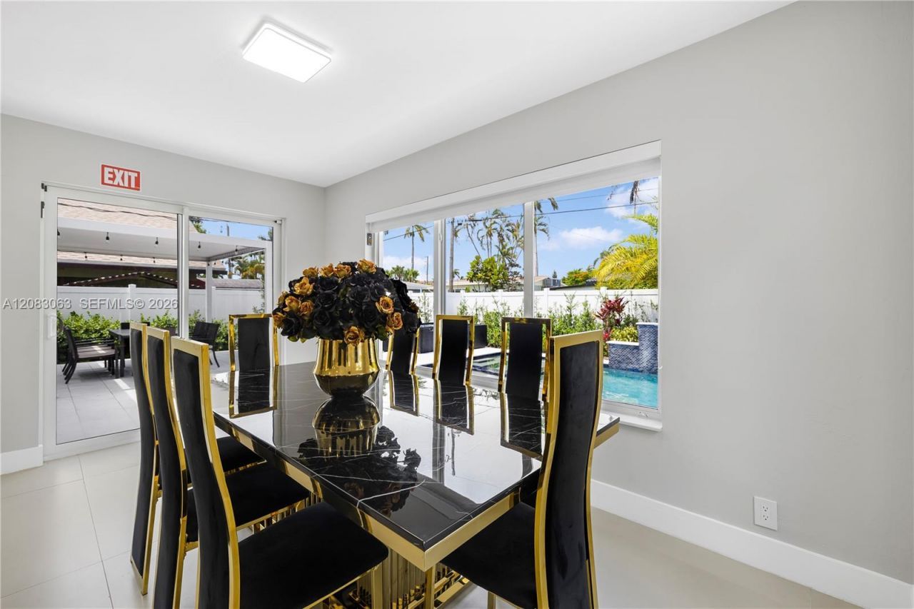 1104 N 13th Ter, Hollywood, FL 33019 Photo