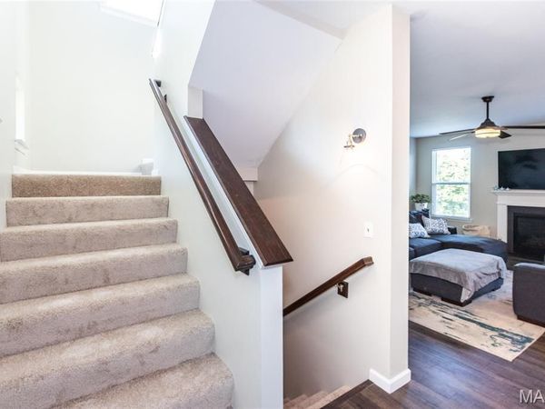 21 Meadow Vista Court, St Peters, MO 63376