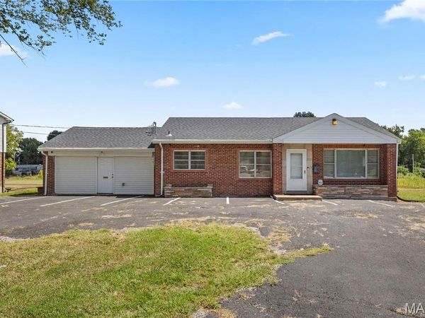 10236 Halls Ferry Road , St Louis, MO 63136