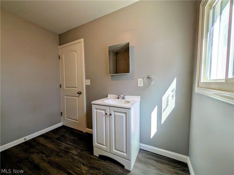 16712 Glenpark Avenue, Cleveland, OH 44128 Photo 16