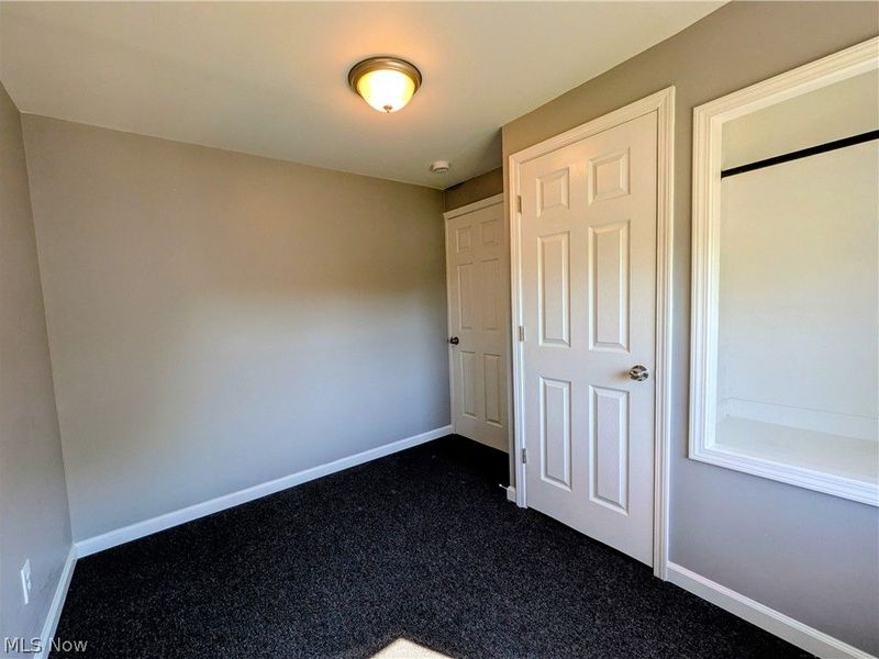 16712 Glenpark Avenue, Cleveland, OH 44128 Photo 25