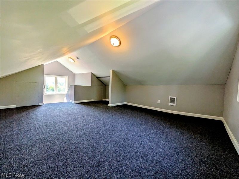 16712 Glenpark Avenue, Cleveland, OH 44128 Photo 32