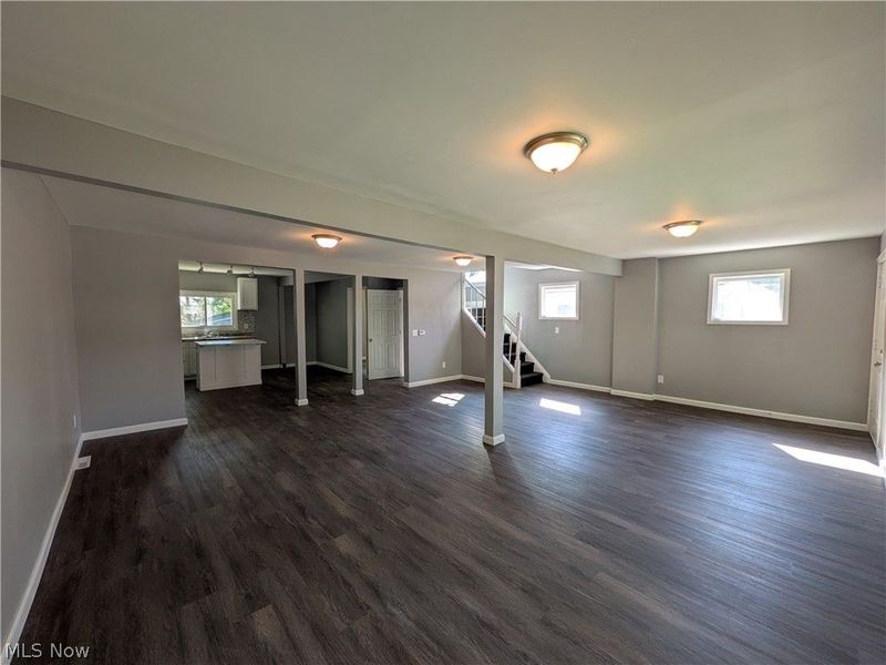 16712 Glenpark Avenue, Cleveland, OH 44128 Photo 9