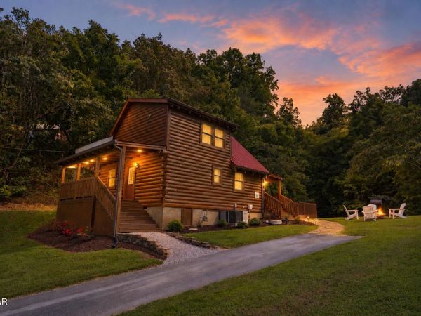 439 Hideaway Ridge Circle, Sevierville, TN 37862